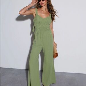 Elegant Green Jumpsuit
